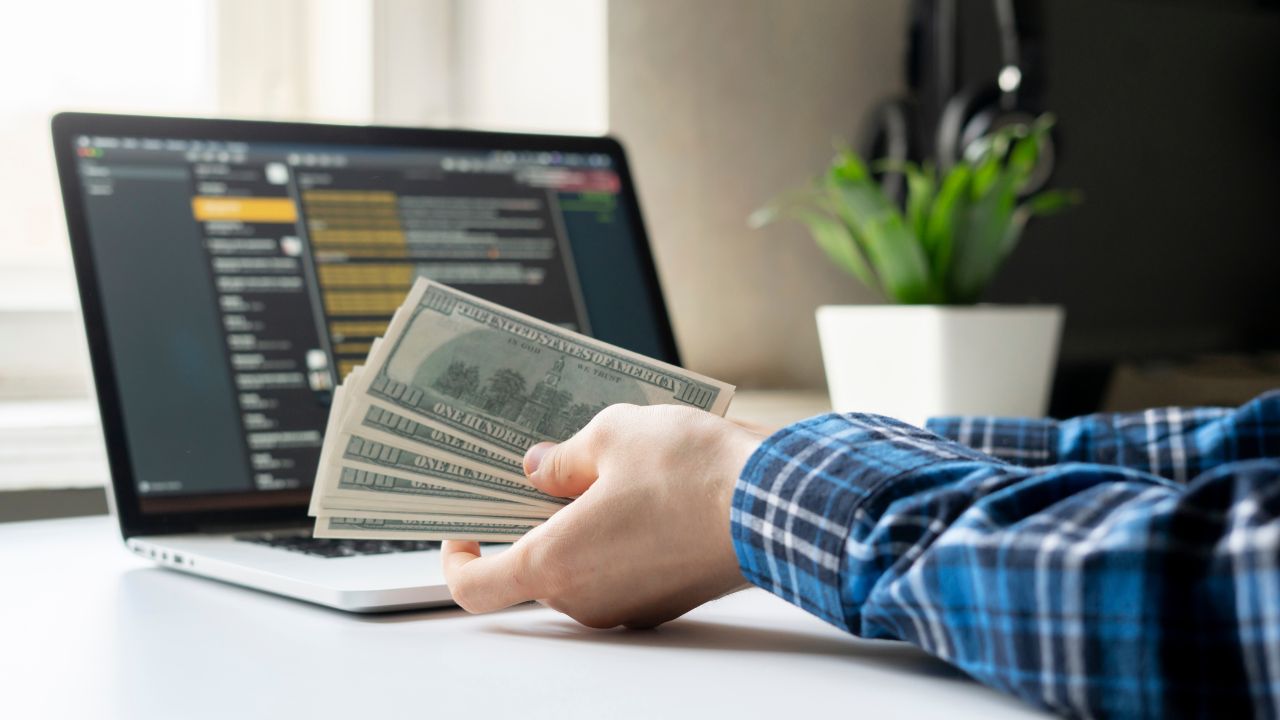 Earn Money with aelftech com
