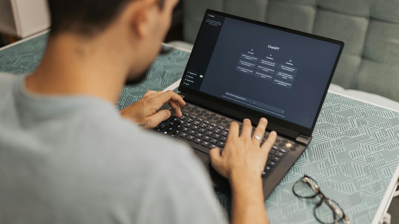 aelftech com live chat