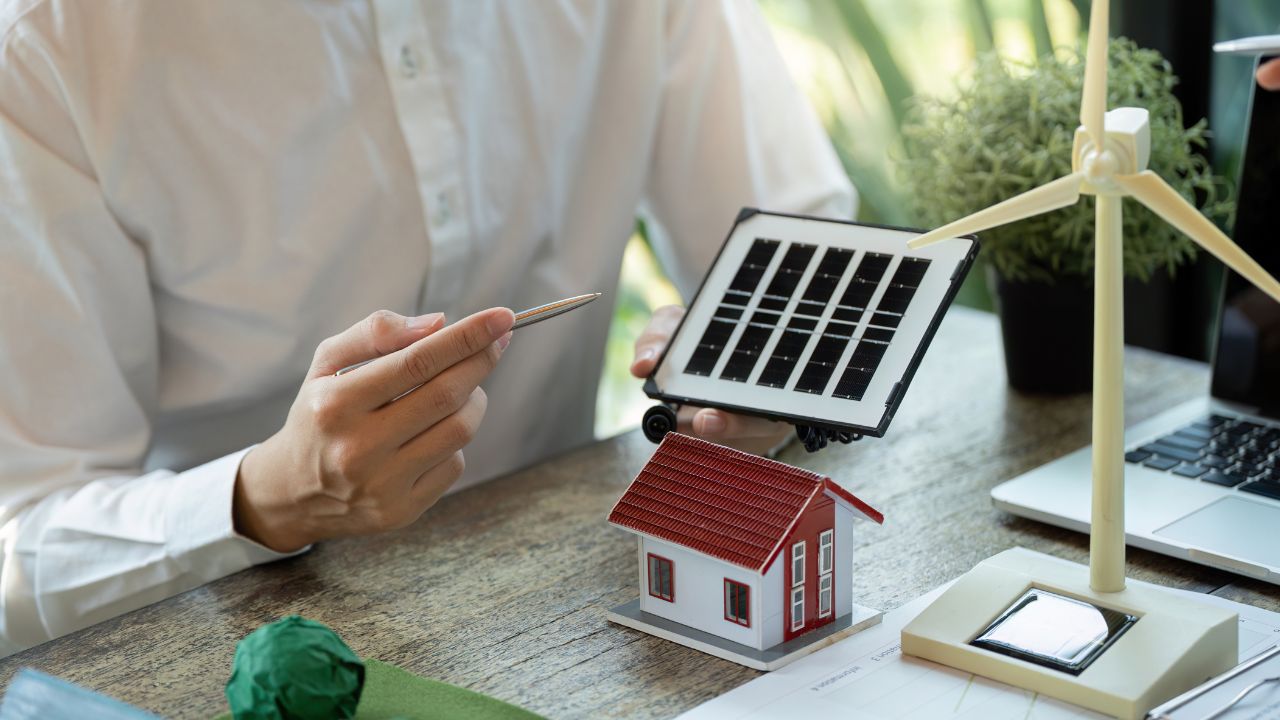 alinta solar energy plans