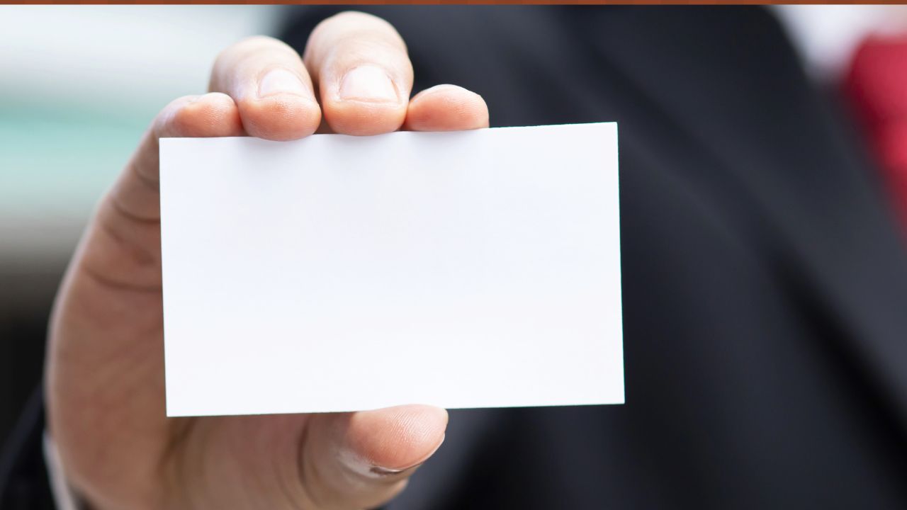Business Card Sizing: Standard Dimensions and Design Tips