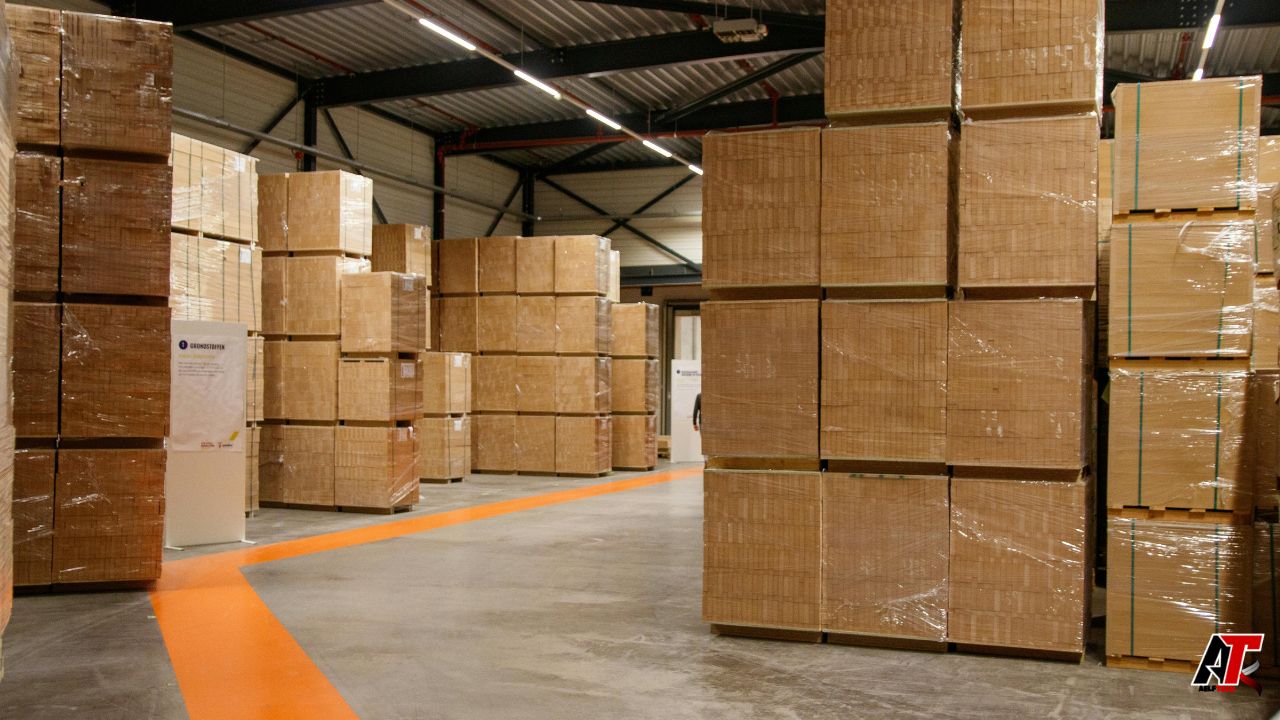 Packaging logistics